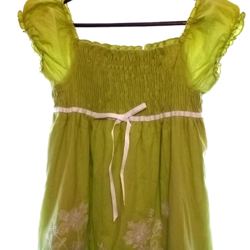 Girls Lightweight Empire Waist Green Dress w/White Embroidery